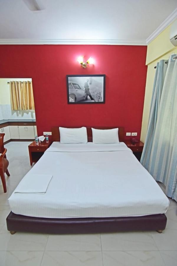 White Bricks Inn Бангалор Экстерьер фото
